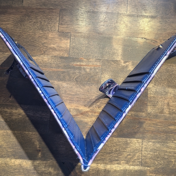 Simply Southern Wallet Leaf pattern purple - Picture 5 of 5